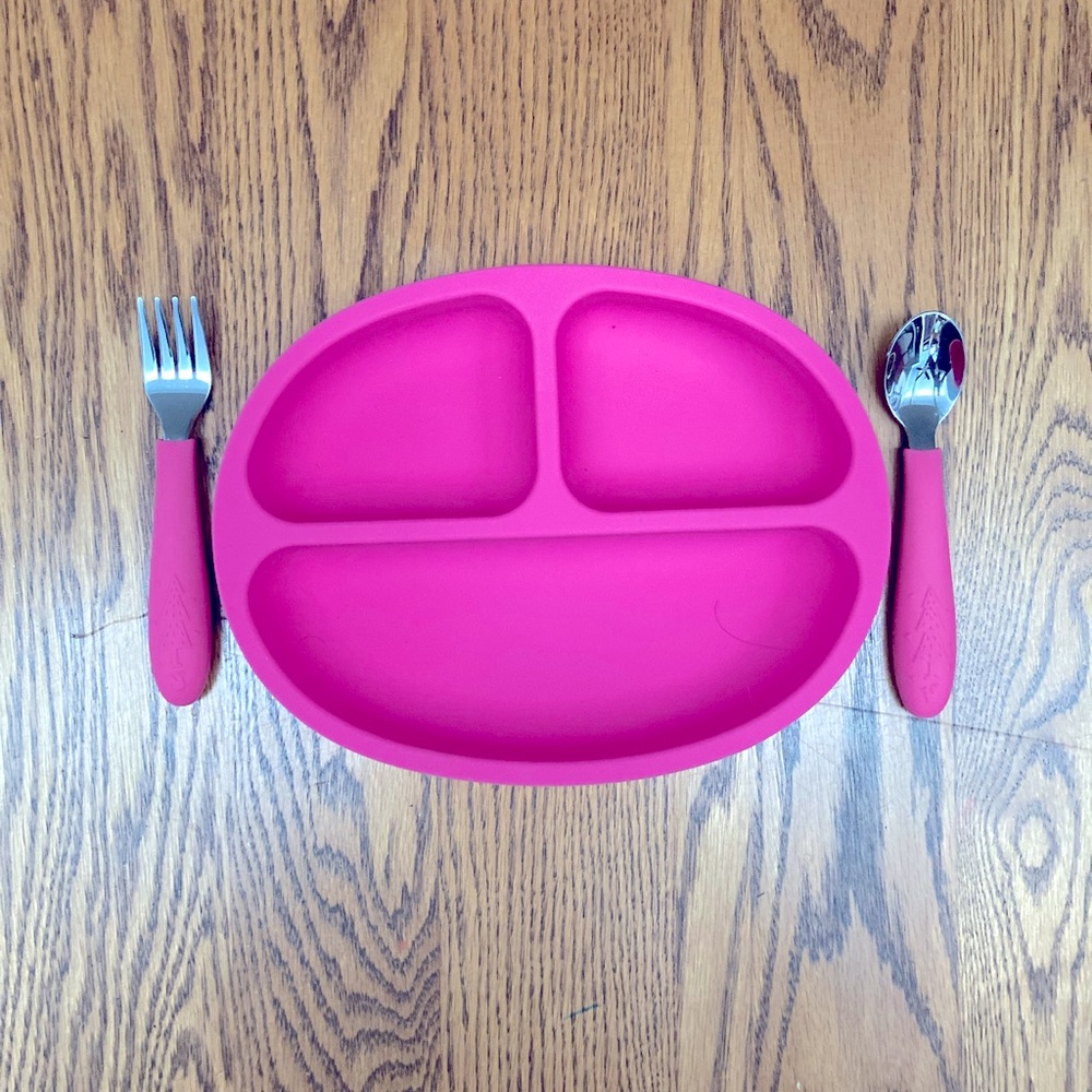 🍽️💕ELK and FRIENDS💕🍽️silicone slip-proof children’s dinnerware set in PINK🌸NEW🌸